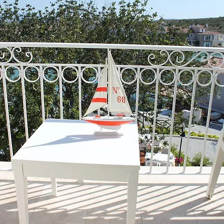 Port Deniz ألاتشاتي